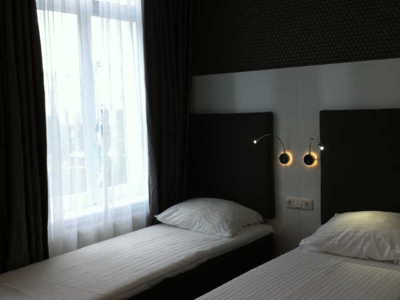 Hotel Vossius Vondelpark Amsterdam Room photo